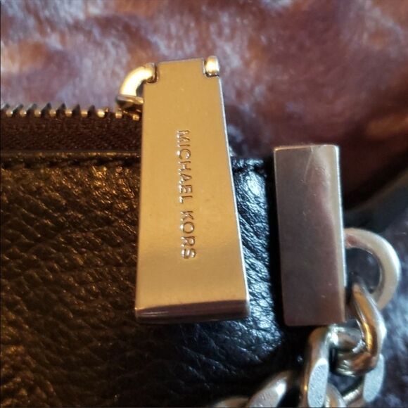 Michael Kors James Large Leather Clutch & Crossbody - Picture 7 of 13